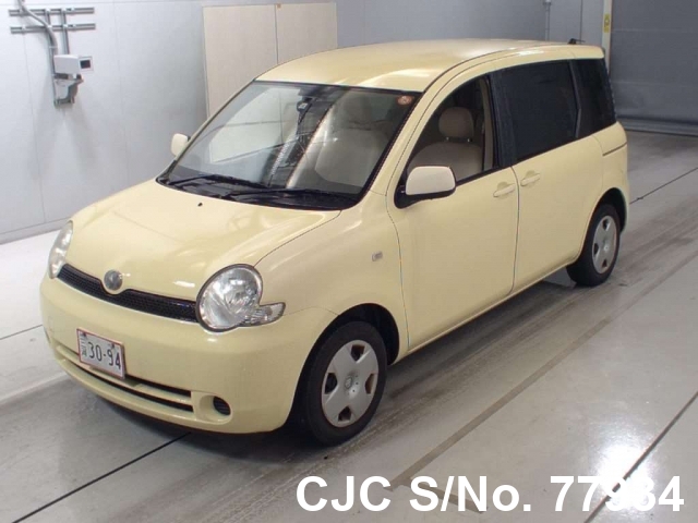 Toyota sienta 2004