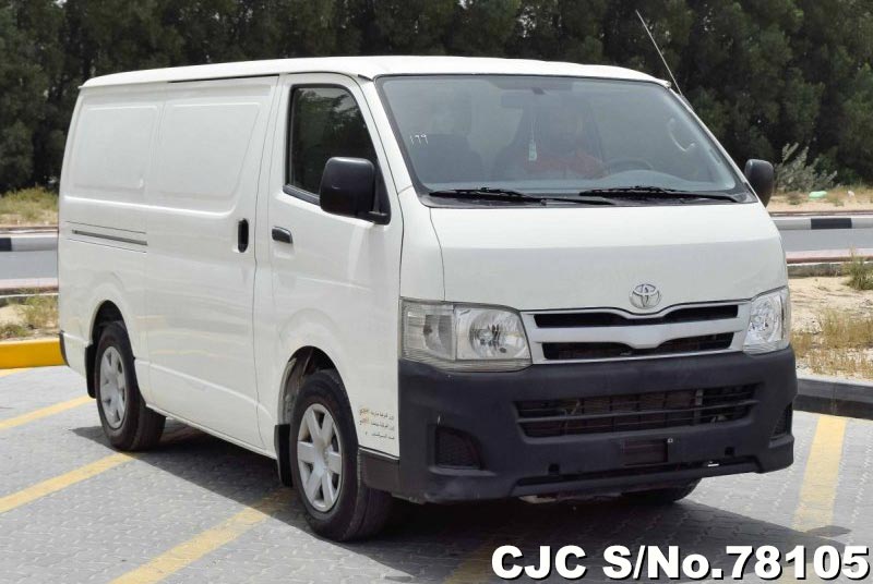 Toyota hiace 2013