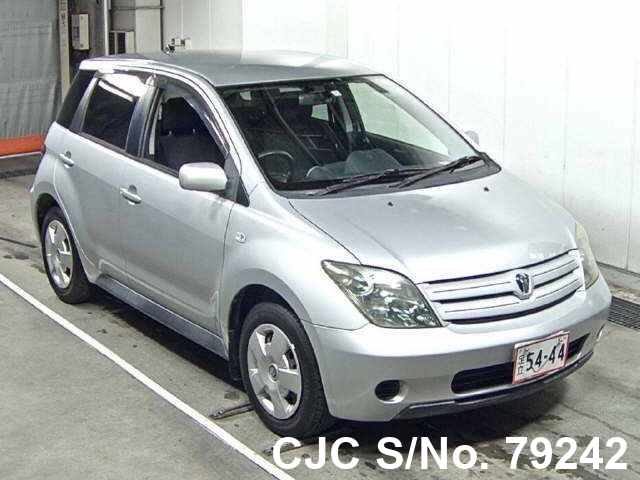 Toyota ist 2004
