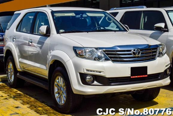 2015 Toyota / Fortuner Stock No. 80776