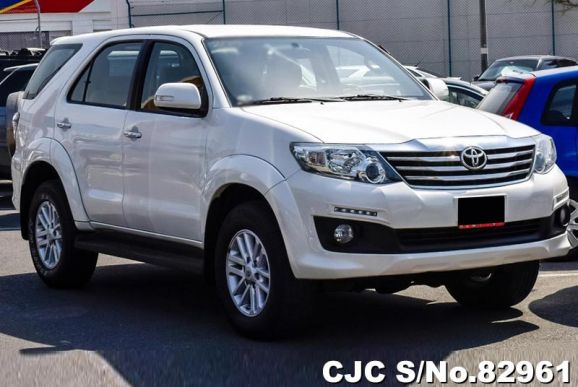 2015 Toyota / Fortuner Stock No. 82961