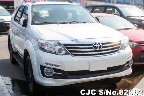 2015 Toyota / Fortuner Stock No. 82962