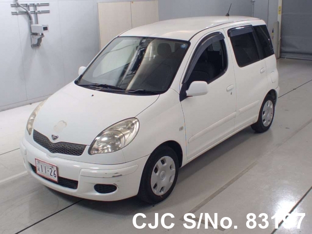 Toyota funcargo 2002