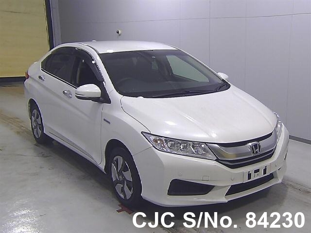 Honda grace 2016