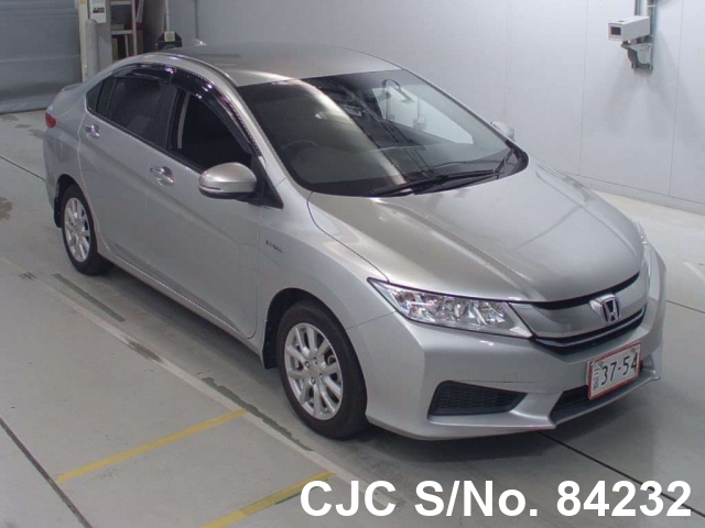 Honda grace 2016
