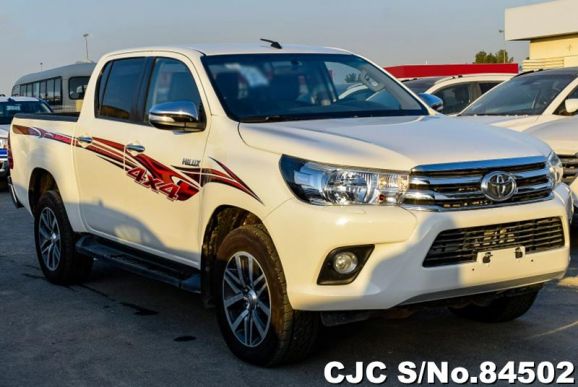2016 Toyota / Hilux Stock No. 84502