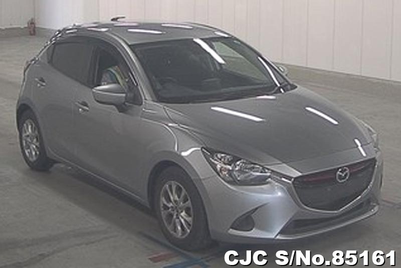 Mazda demio 2016