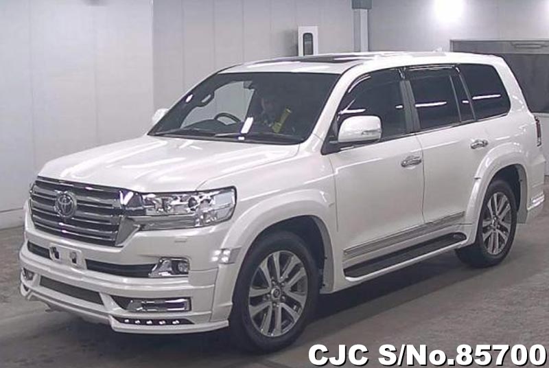2018 Toyota Land Cruiser White for sale Stock No. 85700 Japanese Used Cars Exporter