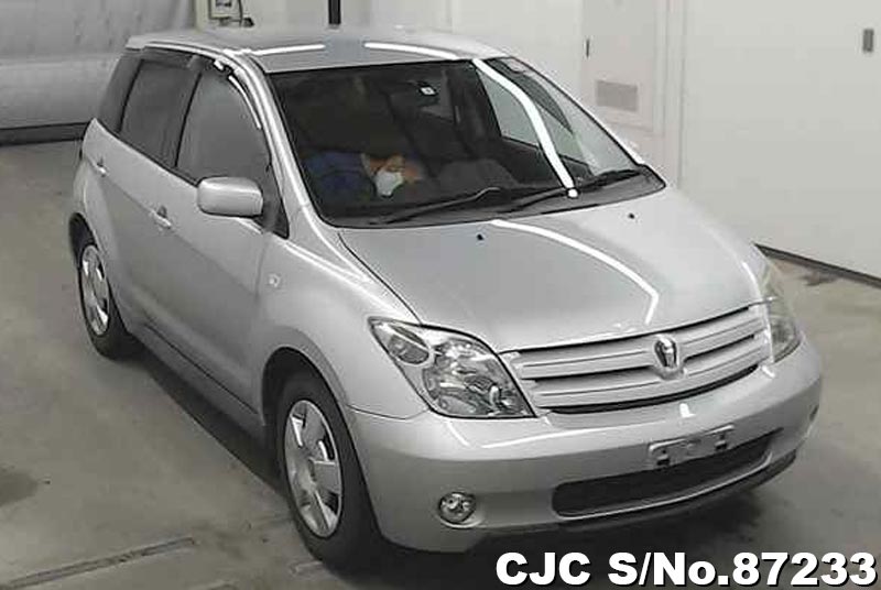 Toyota ist 2005
