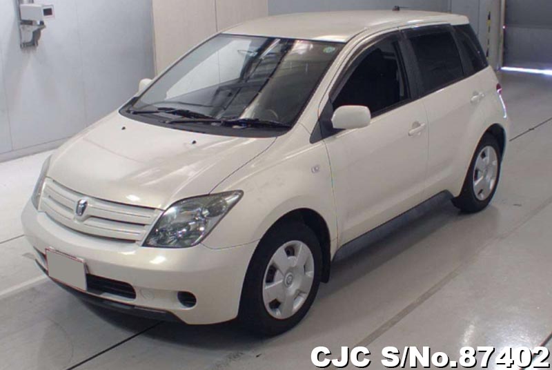 Toyota ist 2004