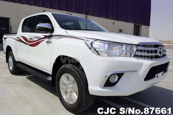 2020 Toyota / Hilux Stock No. 87661