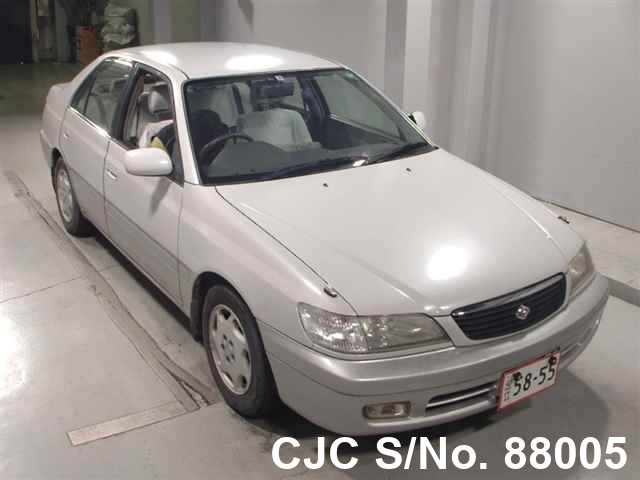 Toyota premio 2001