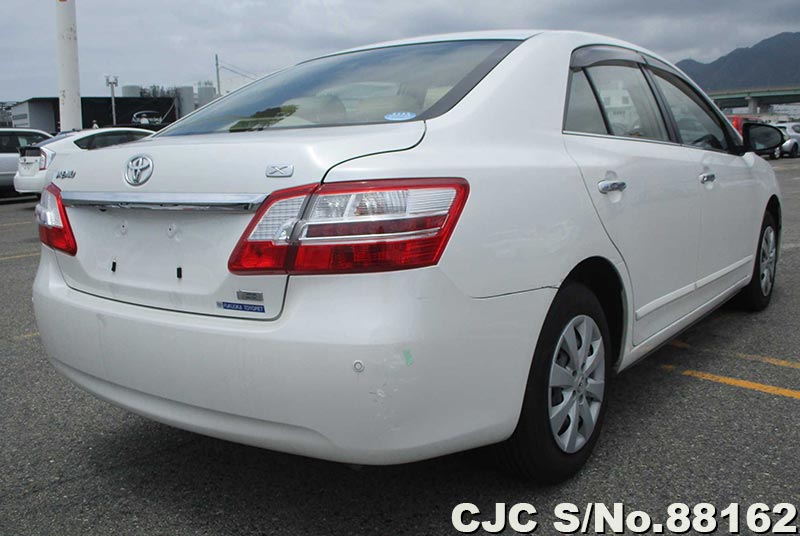 Toyota premio 2015