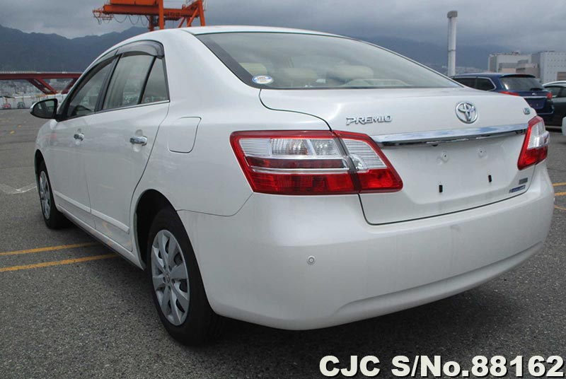 Toyota premio 2015