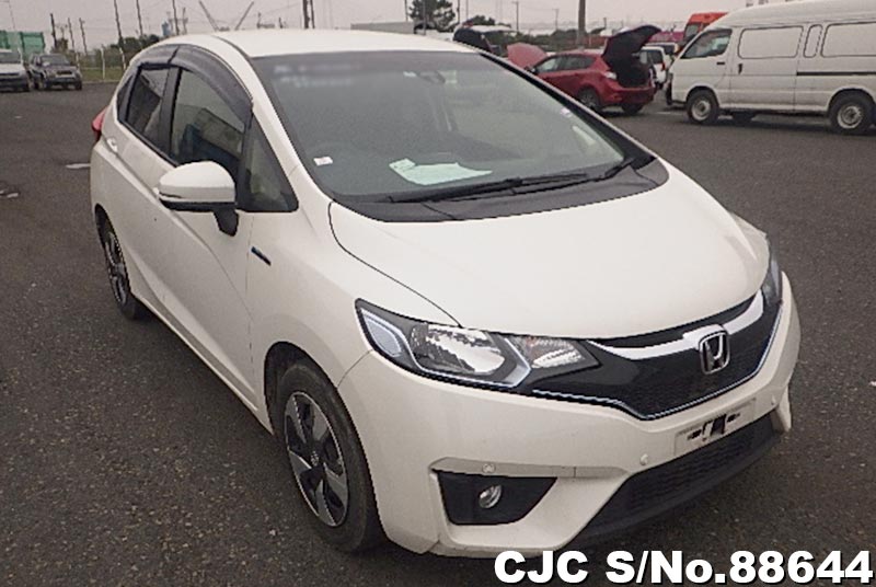 17 Honda Fit Hybrid White For Sale Stock No 644 Japanese Used Cars Exporter