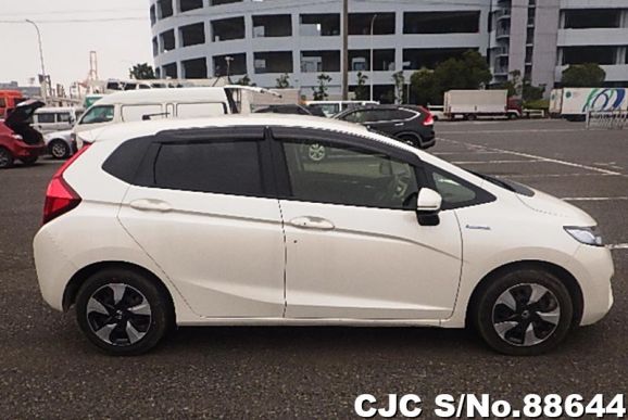 17 Honda Fit Hybrid White For Sale Stock No 644 Japanese Used Cars Exporter