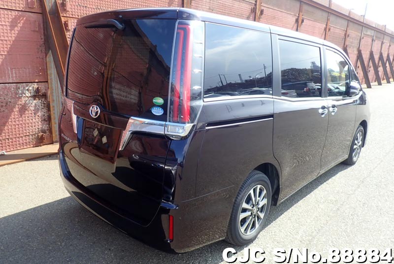 Toyota esquire 2018