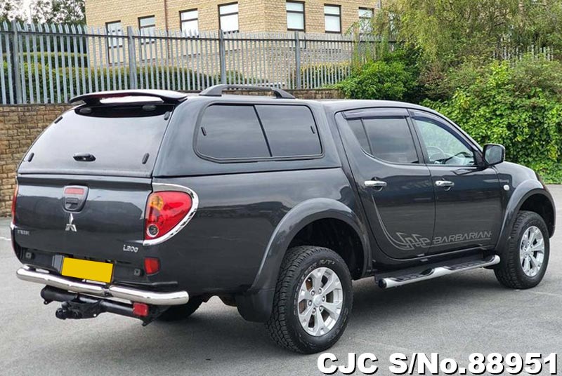 Mitsubishi l200 2013