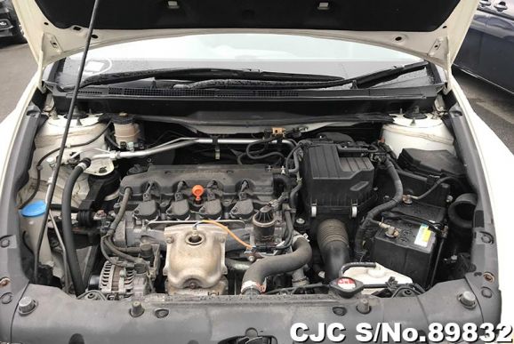 2011 Honda Stream White for sale  Stock No. 89832  Japanese Used 