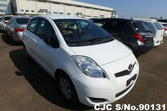 2010 Toyota / Vitz Stock No. 90131