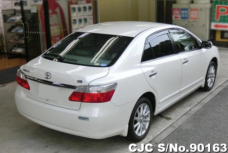 Toyota premio 2009