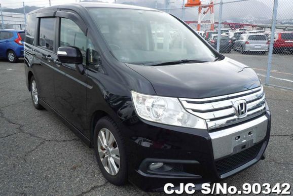 2011 Honda / Step Wagon Stock No. 90342