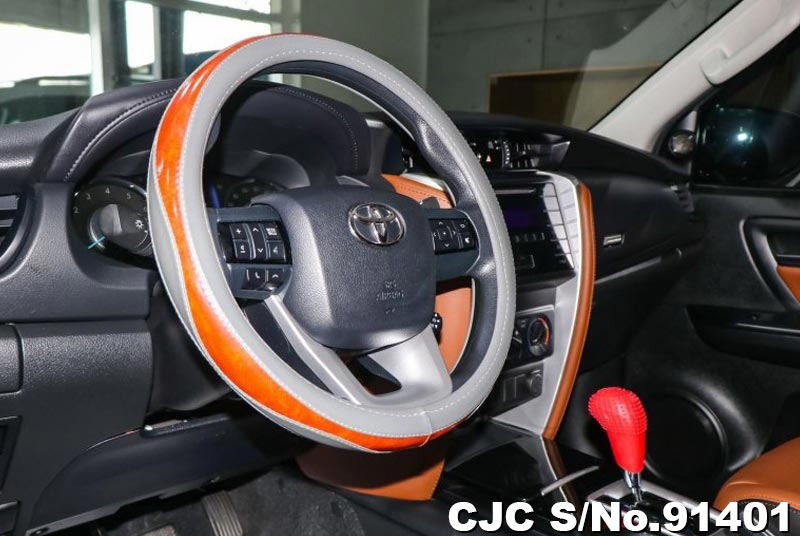 2019 Toyota / Fortuner Stock No. 91401
