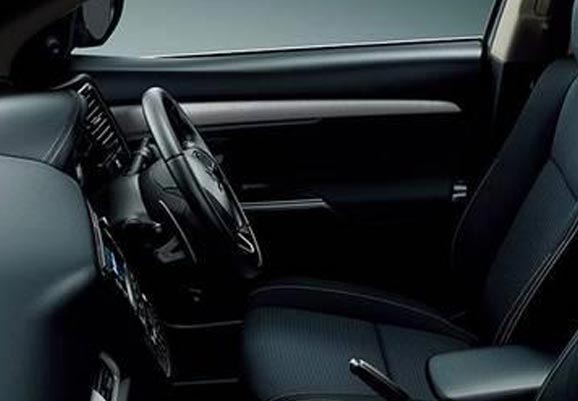 Mitsubishi Outlander in Black Mica for Sale Image 3