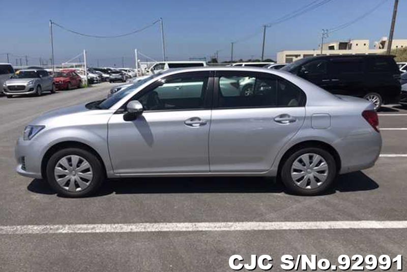 Toyota corolla axio 2015