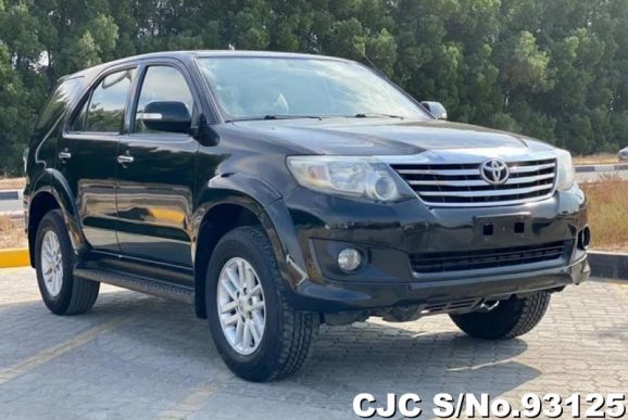 2012 Toyota / Fortuner Stock No. 93125