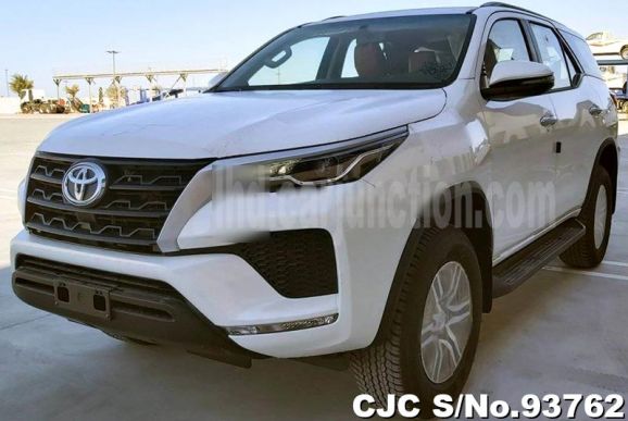 2021 Toyota / Fortuner Stock No. 93762
