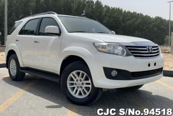 2014 Toyota / Fortuner Stock No. 94518