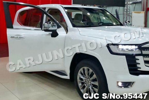 Toyota Landcruiser 2022 Uncovered Rear