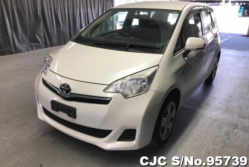 Toyota ractis 2014