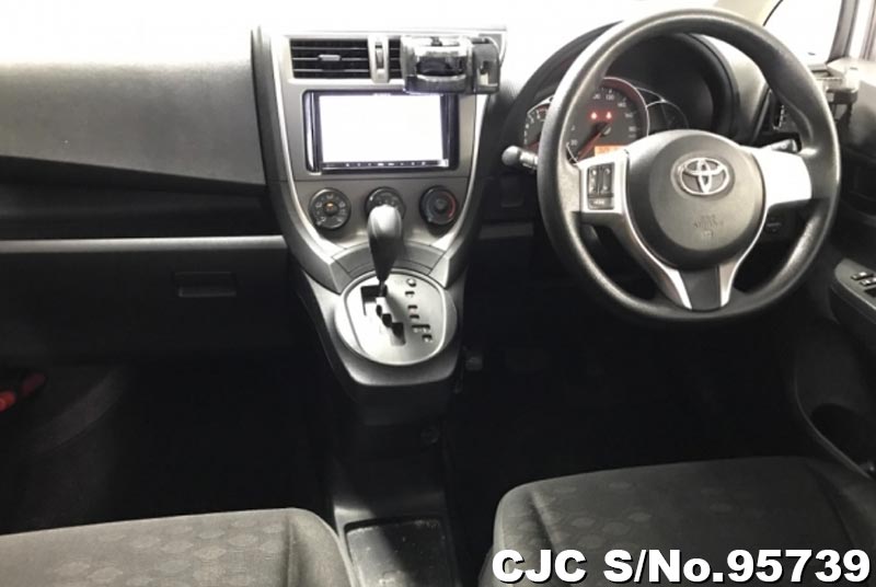 Стойки toyota ractis
