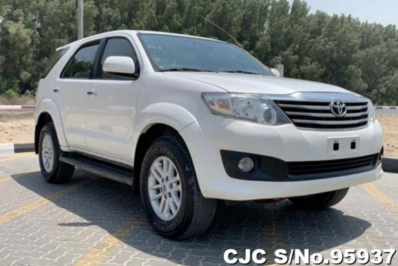 2014 Toyota / Fortuner Stock No. 95937