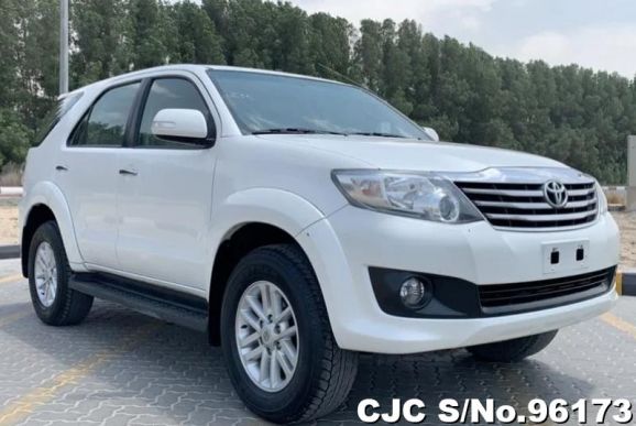 2015 Toyota / Fortuner Stock No. 96173