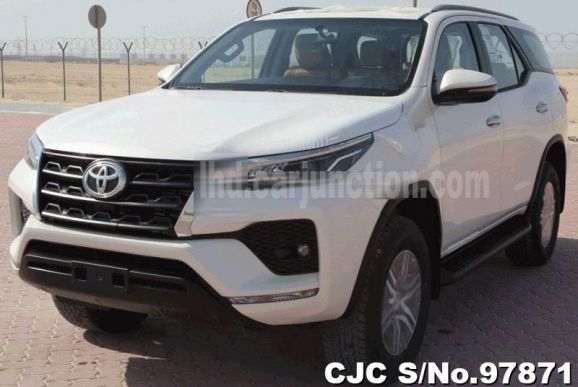 2021 Toyota / Fortuner Stock No. 97871