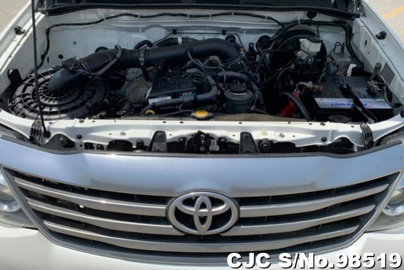 2014 Toyota / Fortuner Stock No. 98519