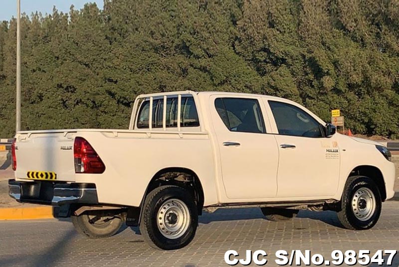 2016 Toyota / Hilux Stock No. 98547