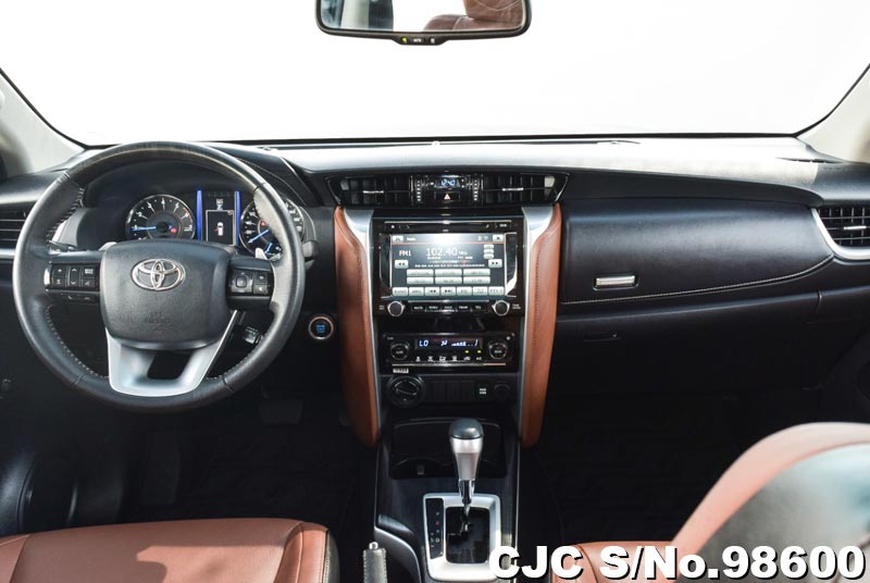 2018 Toyota / Fortuner Stock No. 98600
