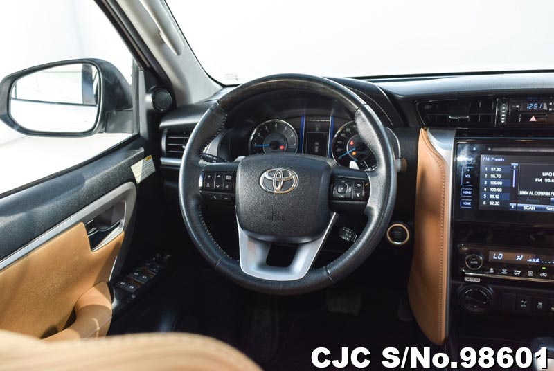 2017 Toyota / Fortuner Stock No. 98601