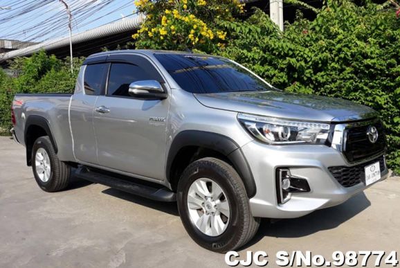 2017 Toyota / Hilux / Revo Stock No. 98774