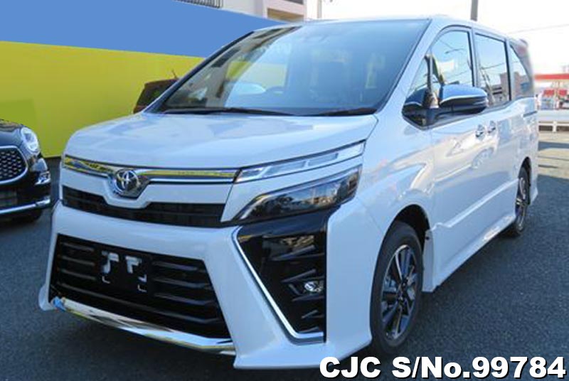 Toyota voxy 2021