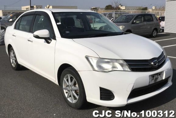 2013 Toyota / Corolla Axio Stock No. 100312