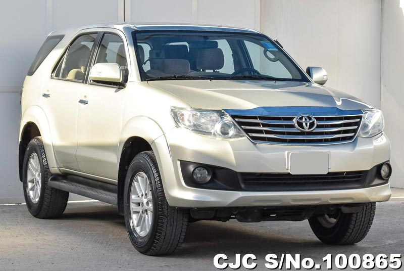 2014 Toyota / Fortuner Stock No. 100865