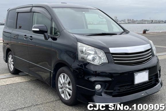 2013 Toyota / Noah Stock No. 100905