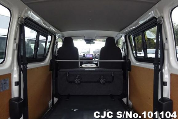 Toyota Hiace in White for Sale Image 9