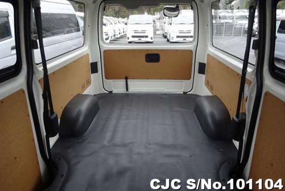 Toyota Hiace in White for Sale Image 10