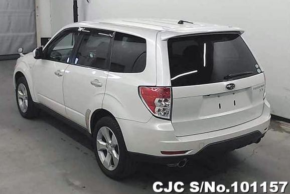Subaru Forester in White for Sale Image 1